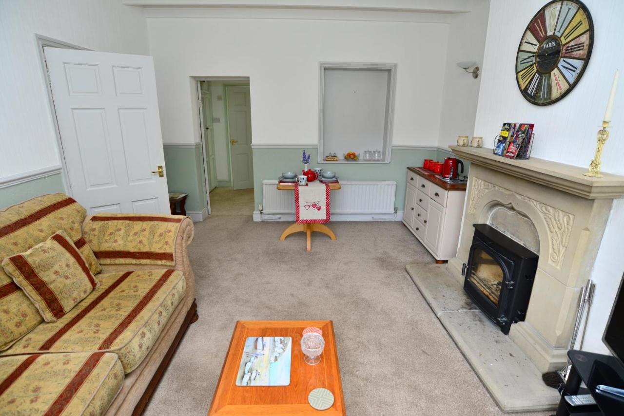 Pentre Isaf Bed & Breakfast คอนวี ภายนอก รูปภาพ