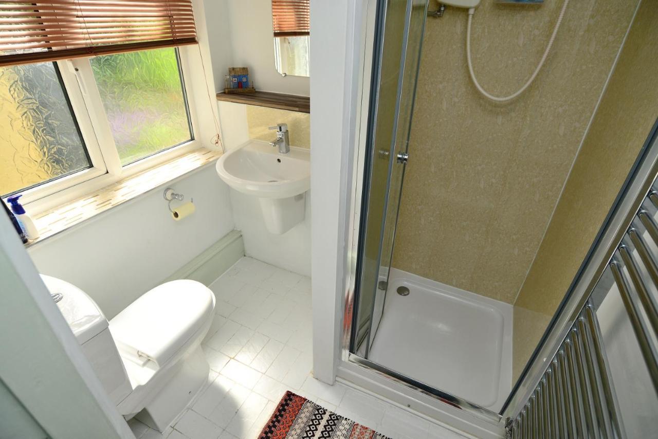 Pentre Isaf Bed & Breakfast คอนวี ภายนอก รูปภาพ